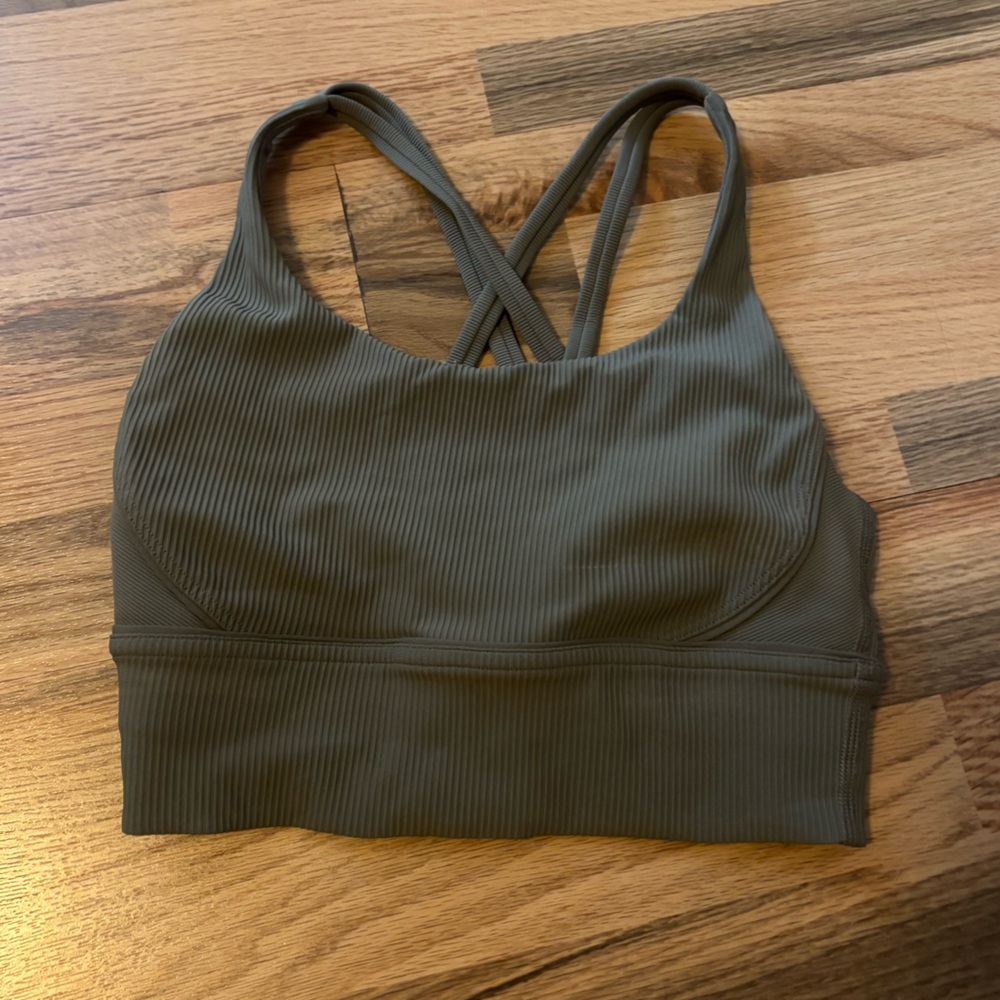 Lululemon sports bra size 4